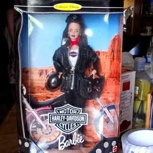 1998 Collector Edition harley davidson barbie